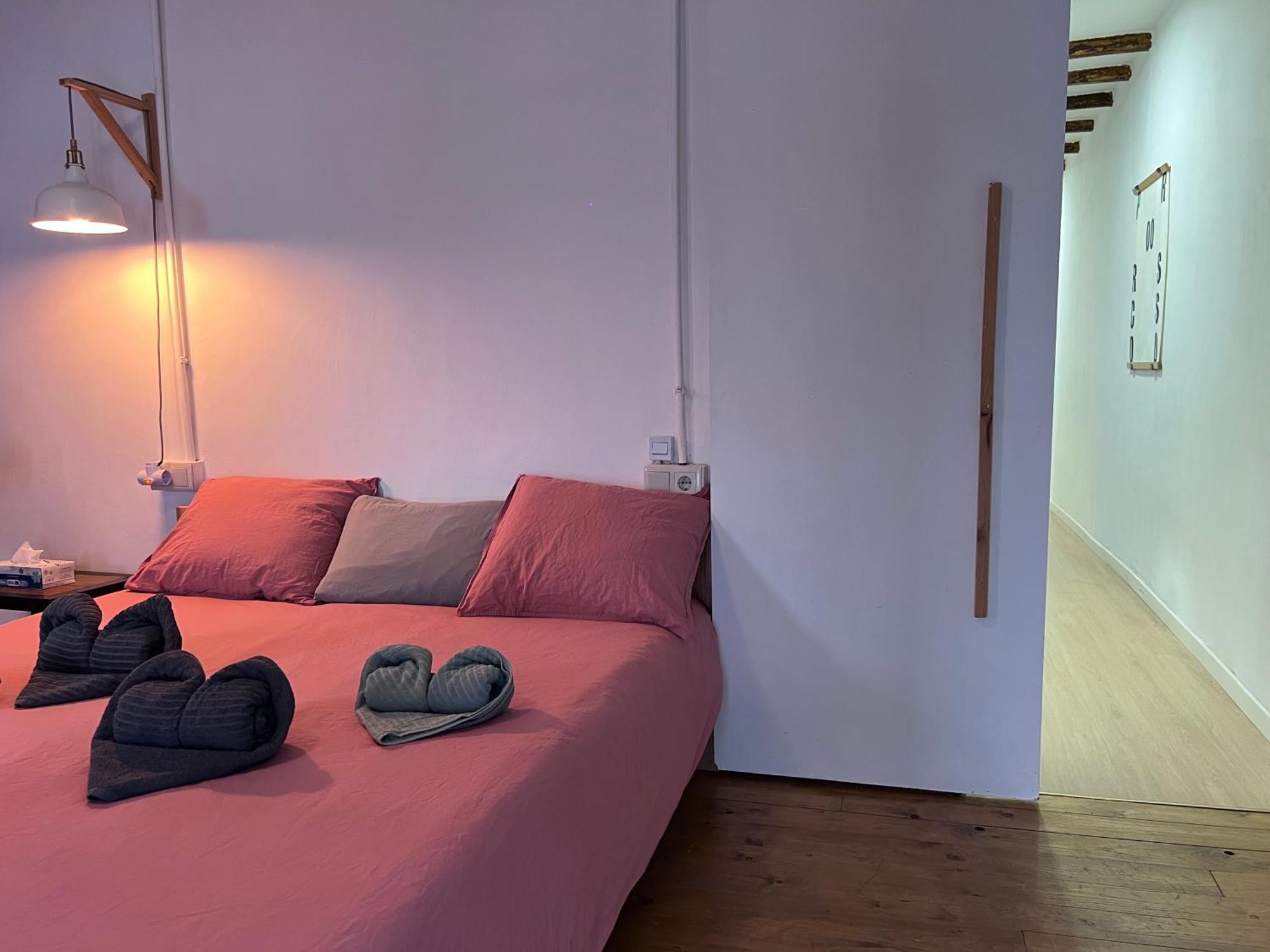 Alojamiento Con Encanto En Planta Superior Ideal Para Trabajo Y Escapadas Familiares En Montserrat Esparreguera Exterior foto